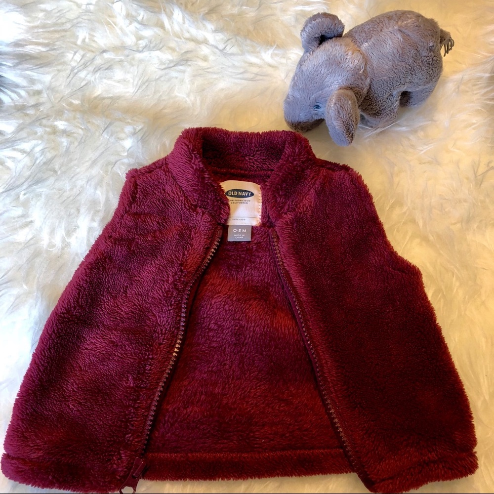 Infant Old Navy burgundy fleece vest - 0-3 months